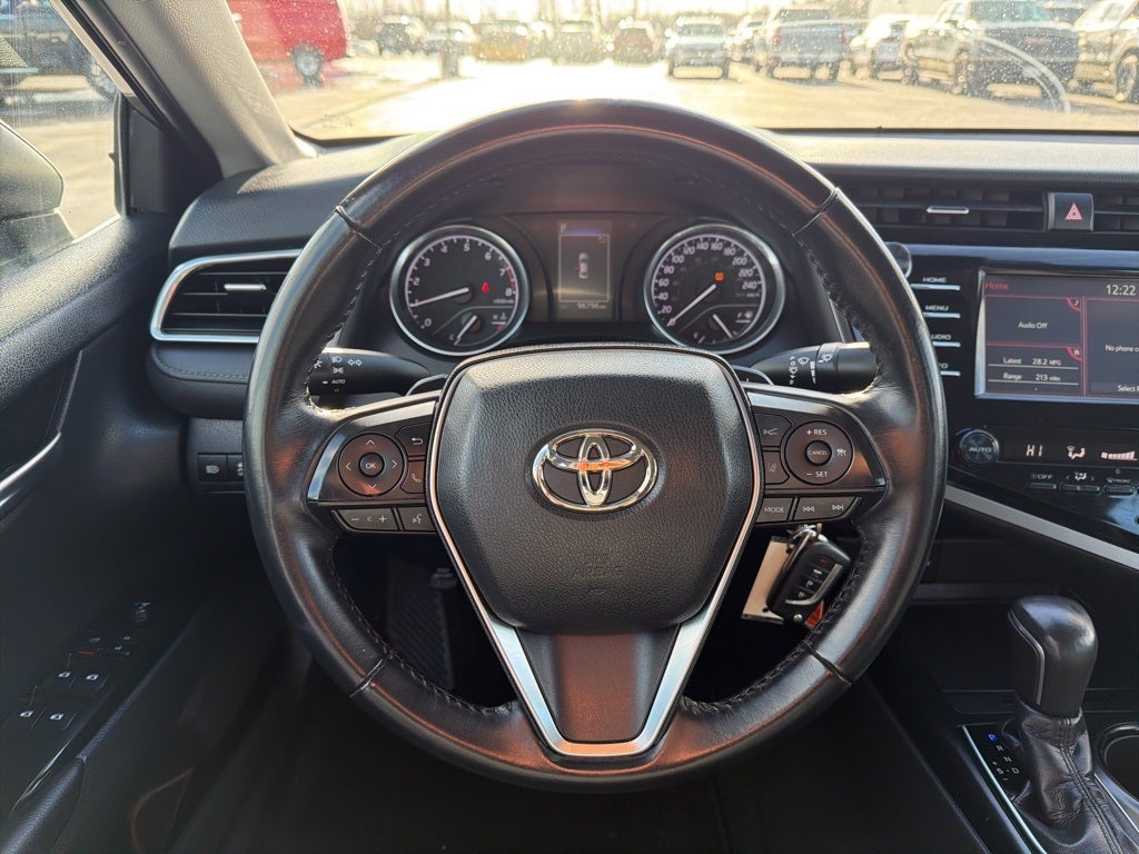 2018 Toyota Camry SE CARBRAVO!