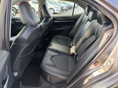 2018 Toyota Camry SE CARBRAVO!