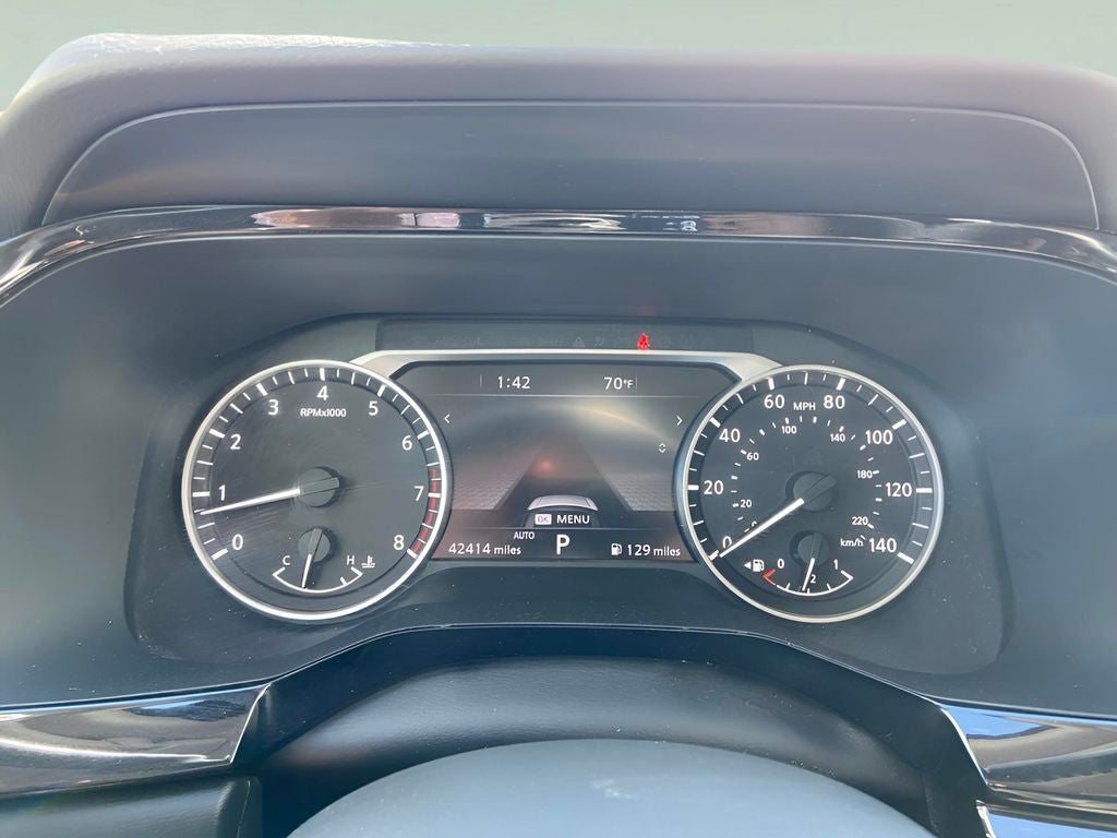 2023 Nissan Pathfinder SL 1 Owner Clean auto check V6 4WD