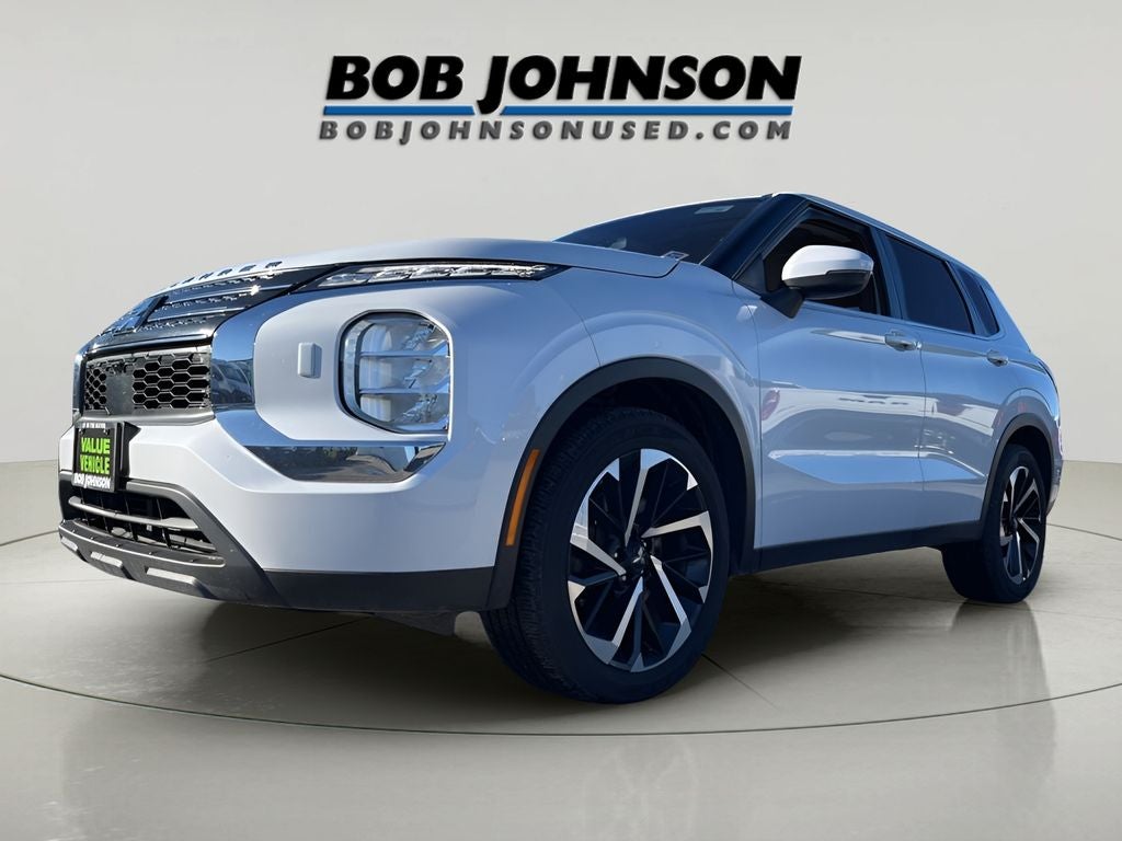 2022 Mitsubishi Outlander ES