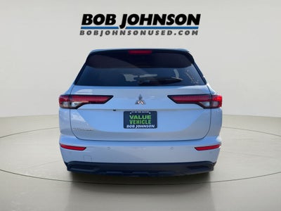 2022 Mitsubishi Outlander ES