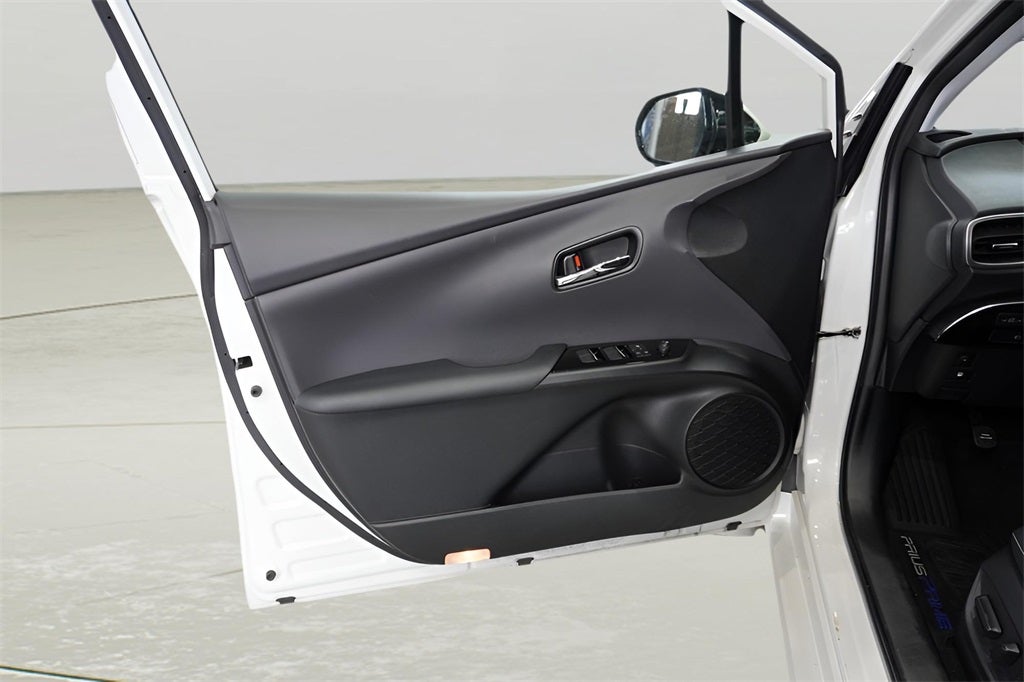 2020 Toyota Prius Prime XLE 55 MPG!!!