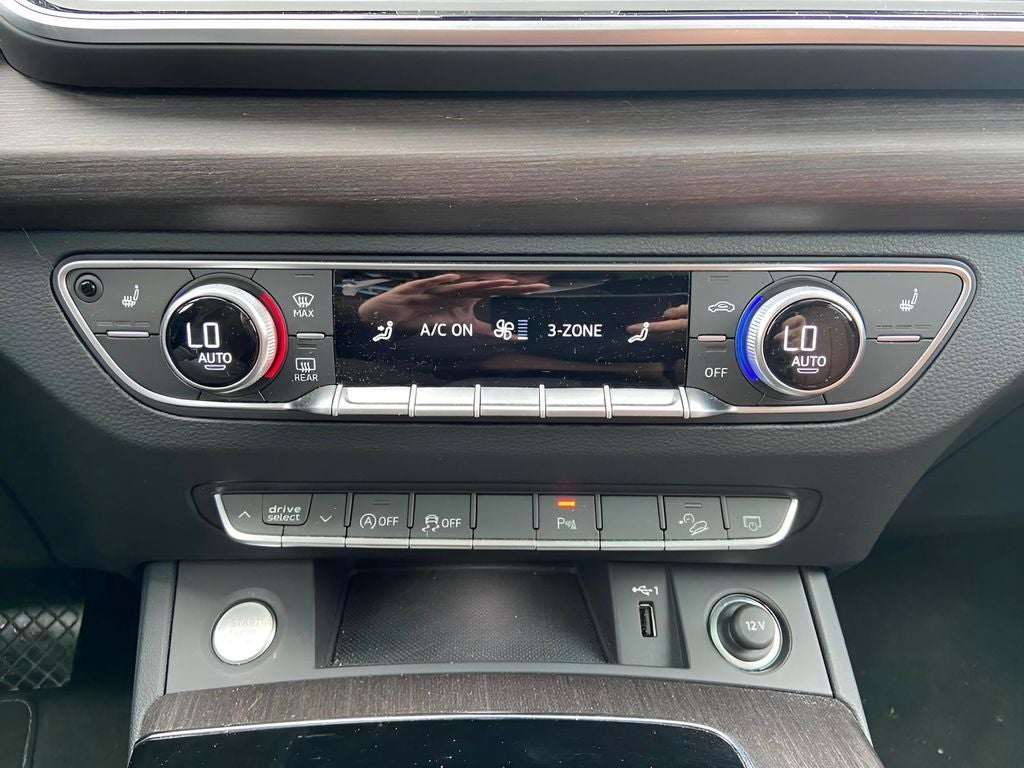 2025 Audi Q5 40 Premium Convenience Plus Package Panoramic Sunr quattro