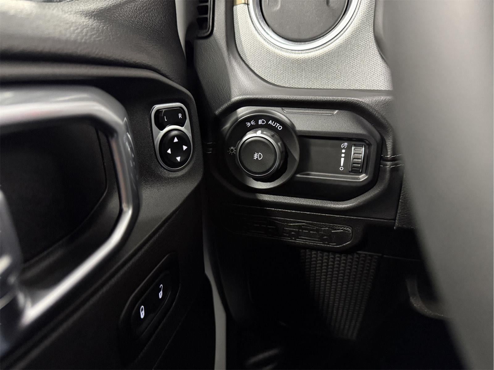 2024 Jeep Wrangler 4-Door Sahara