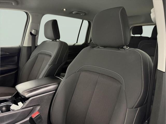 2023 Jeep Grand Cherokee L Laredo 4x4