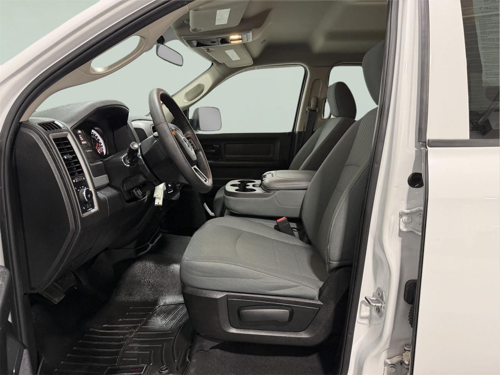 2018 RAM 1500 Express Quad Cab 4x4 6'4' Box