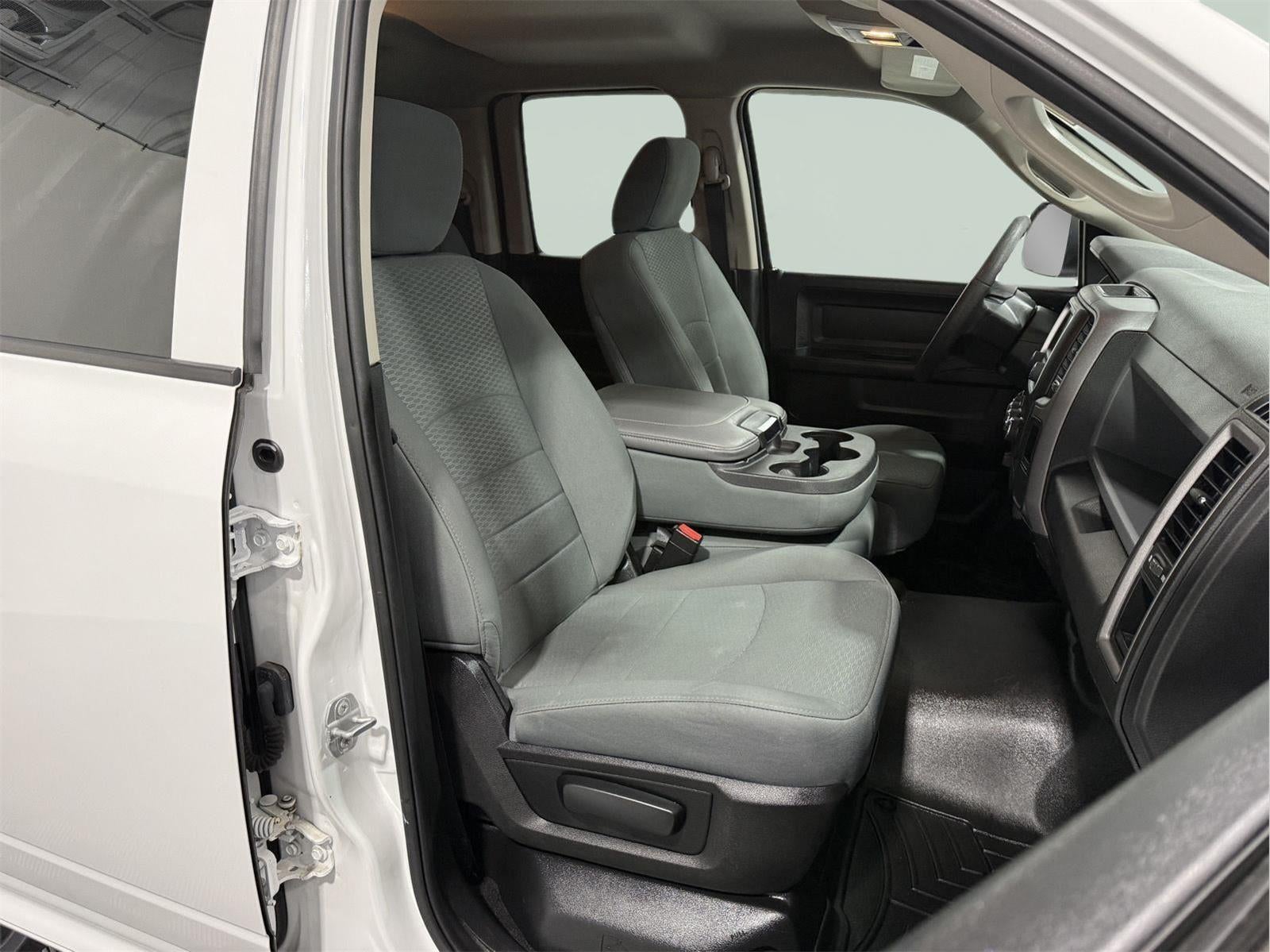 2018 RAM 1500 Express Quad Cab 4x4 6'4' Box