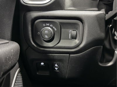 2023 RAM 1500 Big Horn Crew Cab 4x4 5'7' Box