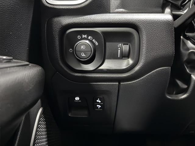 2022 RAM 1500 Big Horn Quad Cab 4x4 6'4' Box