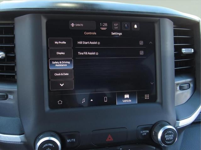 2023 RAM 1500 Big Horn Crew Cab 4x4 5'7' Box