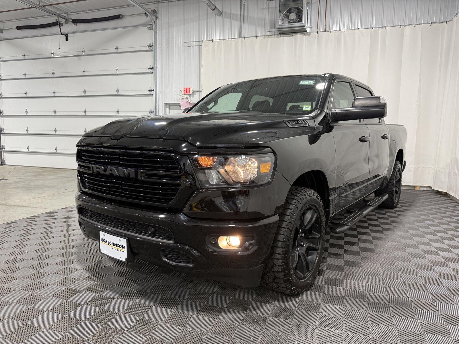 2020 RAM 1500 Big Horn Crew Cab 4x4 5'7' Box