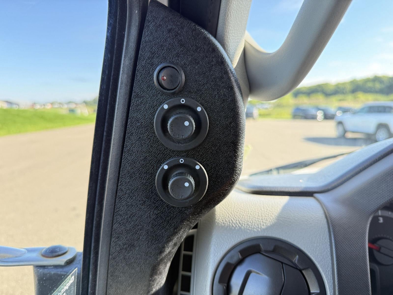 2019 Ford E-450 Cutaway E-450 DRW 158' WB