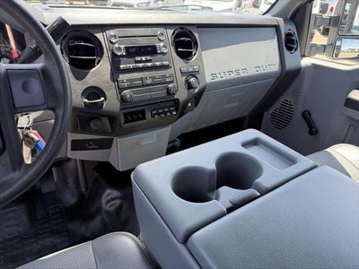 2015 Ford F-350 Chassis 2WD Reg Cab 165 WB 84 CA XL