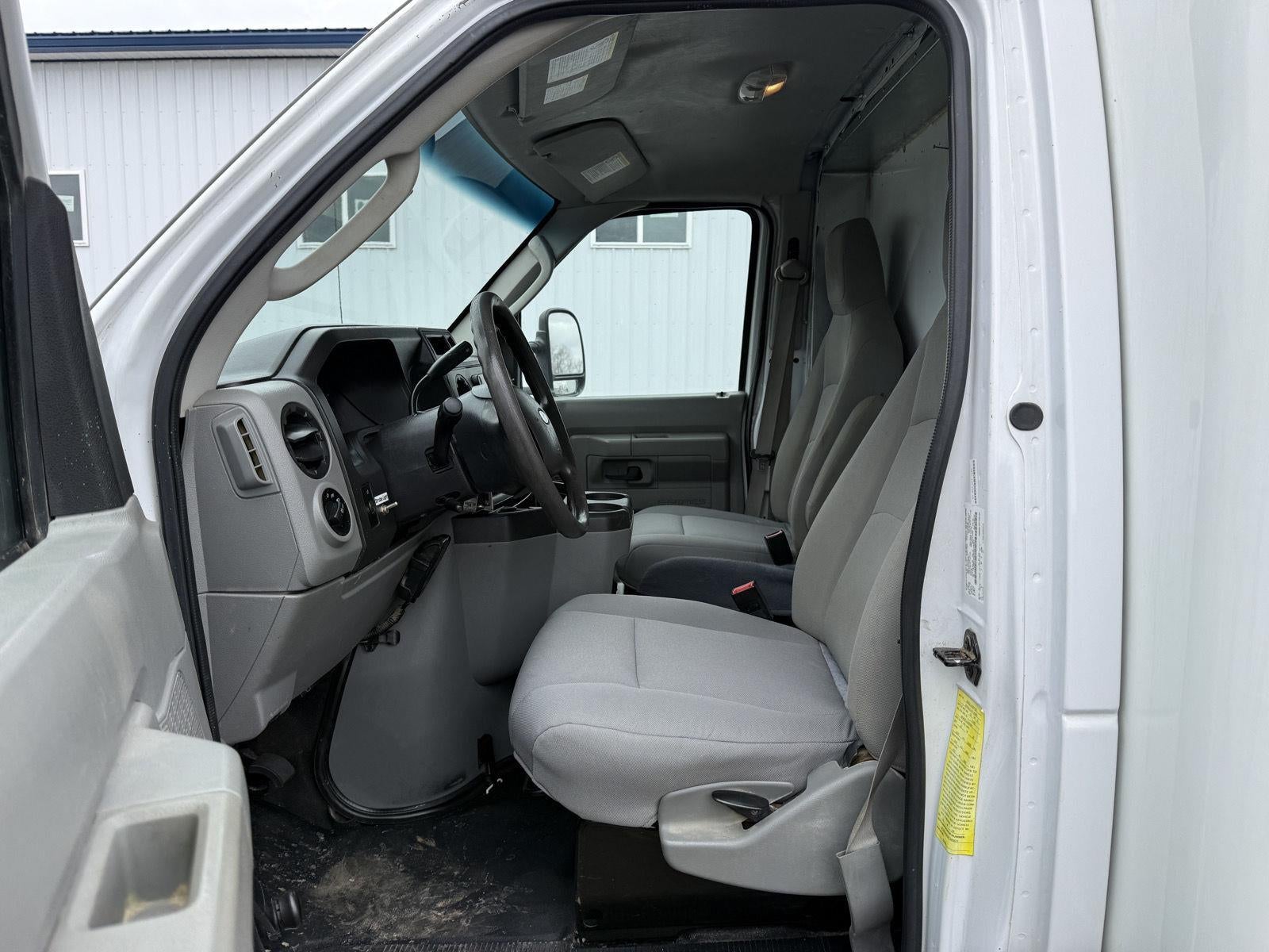 2019 Ford E-450 Cutaway E-450 DRW 158 WB