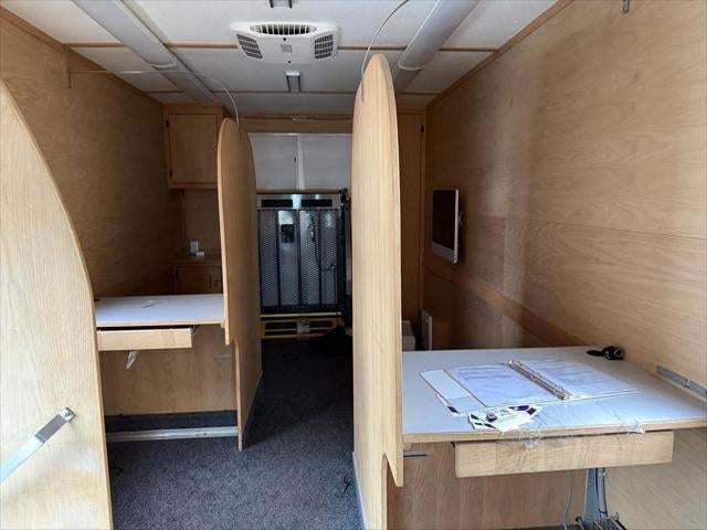 2019 Ford E-450 Cutaway E-450 DRW 158 WB