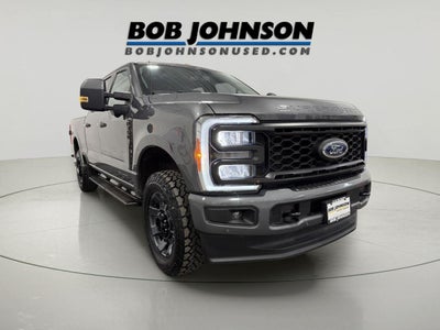 2023 Ford F-350 LARIAT
