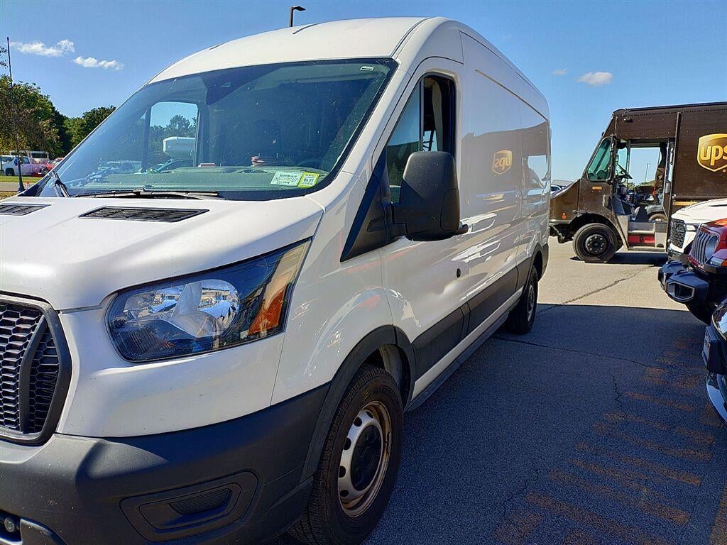 2023 Ford Transit-250 Cargo Van T-250 130' Med Rf 9070 GVWR RWD