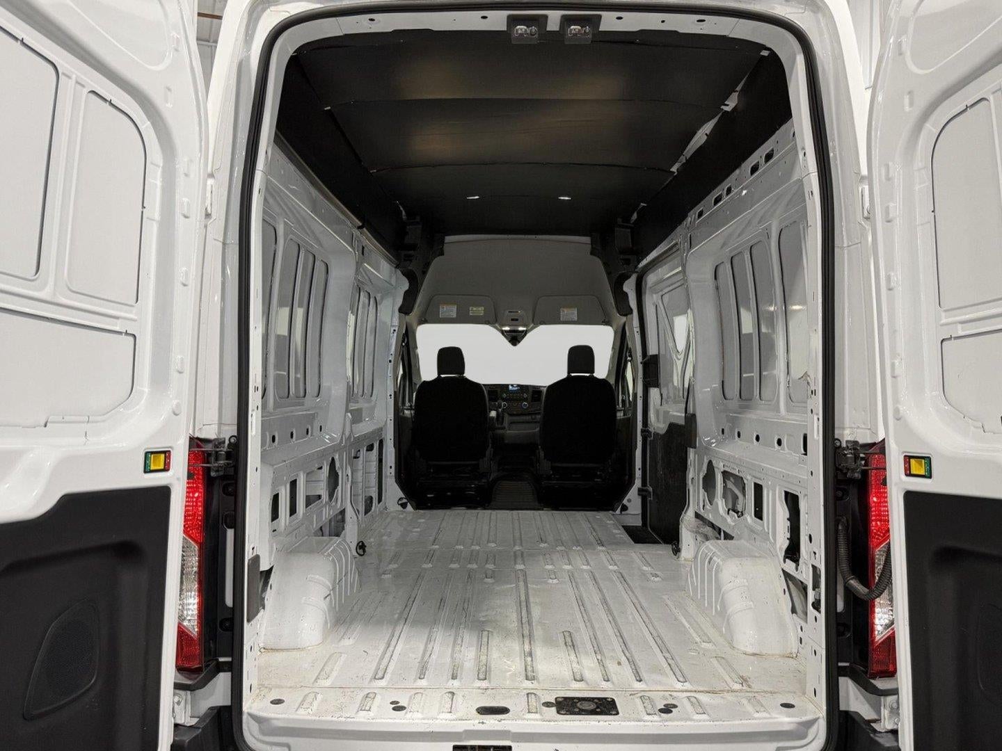 2025 Ford Transit-250 Cargo Van T-250 148' Hi Rf 9070 GVWR RWD