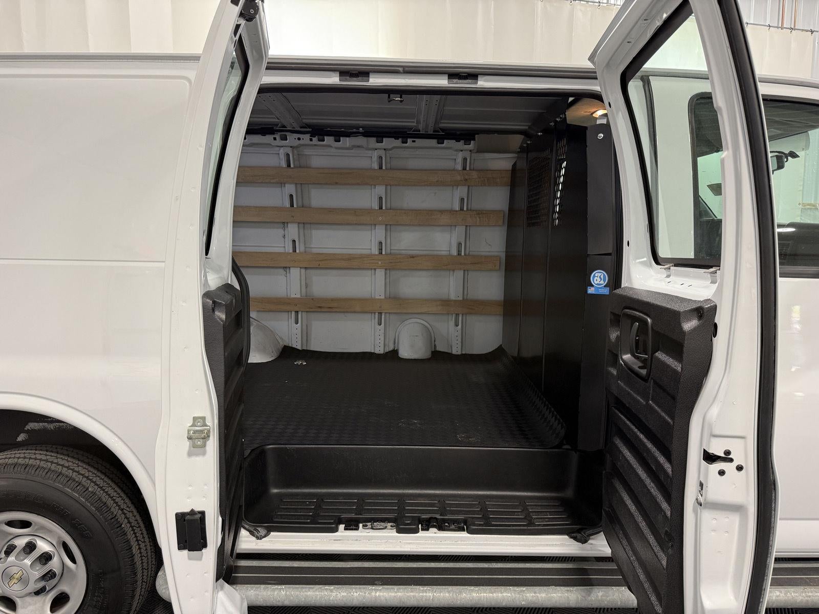 2024 Chevrolet Express Cargo RWD 2500 Regular Wheelbase WT