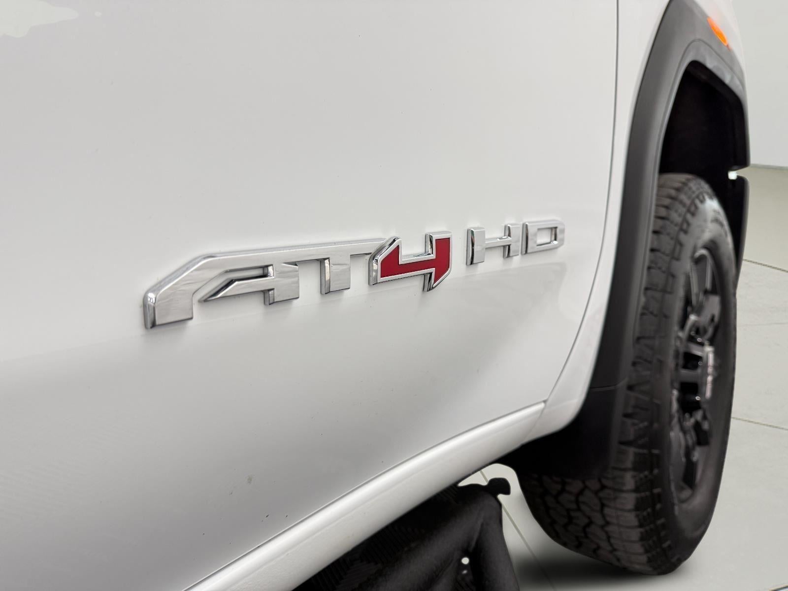 2025 GMC Sierra 2500HD 4WD Crew Cab Standard Bed AT4