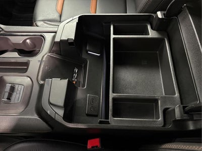 2025 GMC Sierra 2500HD 4WD Crew Cab Standard Bed AT4