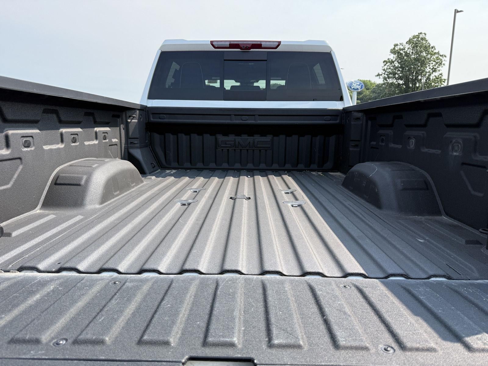 2025 GMC Sierra 2500HD Crew Cab, Standard Bed, AT4X, 4WD
