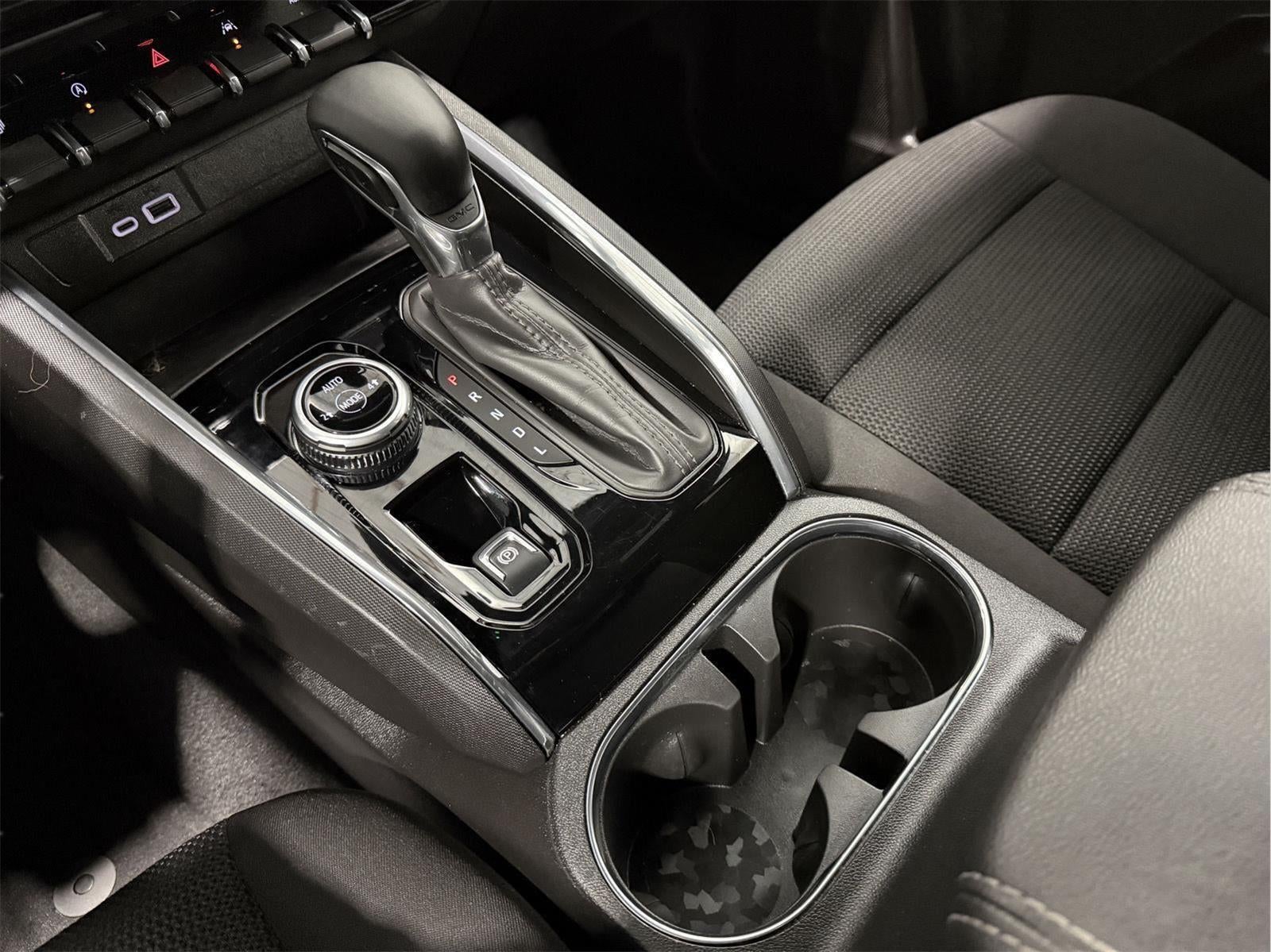 2025 GMC Canyon Elevation 4WD