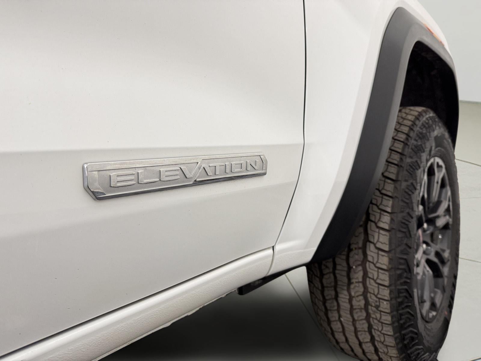 2025 GMC Canyon Elevation 4WD