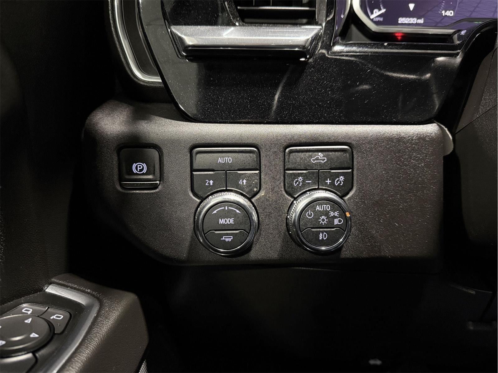 2024 GMC Sierra 1500 4WD Crew Cab Short Box Elevation with 3VL