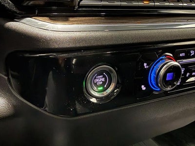 2023 GMC Sierra 1500 4WD Crew Cab Short Box Elevation with 3VL