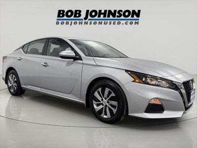 2022 Nissan Altima S FWD