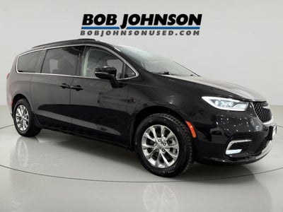 2022 Chrysler Pacifica Touring L AWD