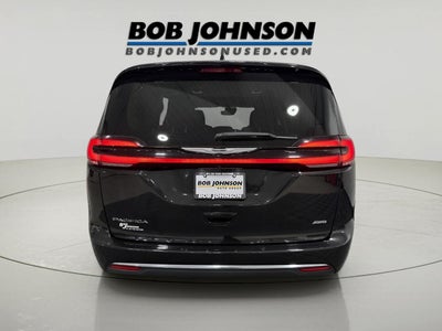 2022 Chrysler Pacifica Touring L AWD