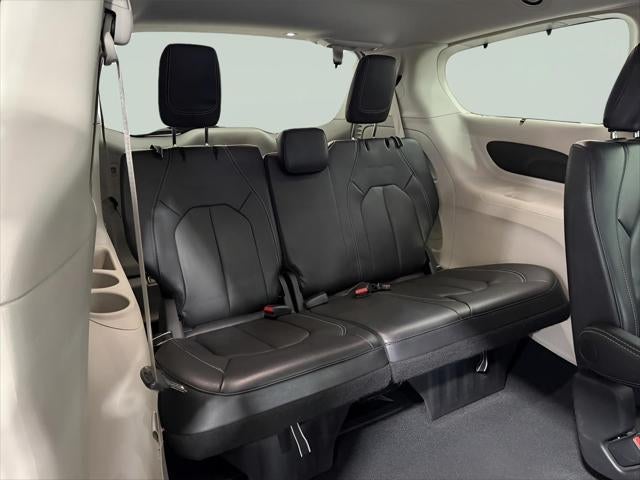 2022 Chrysler Pacifica Touring L AWD