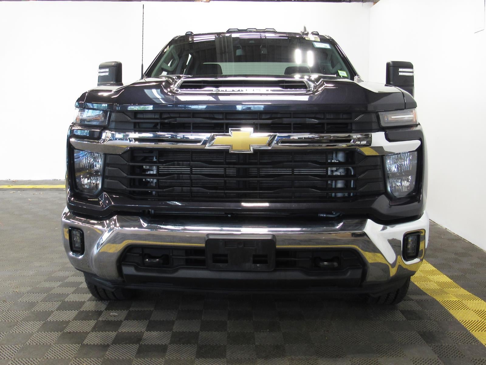 2024 Chevrolet Silverado 2500HD 4WD Crew Cab Standard Bed LT
