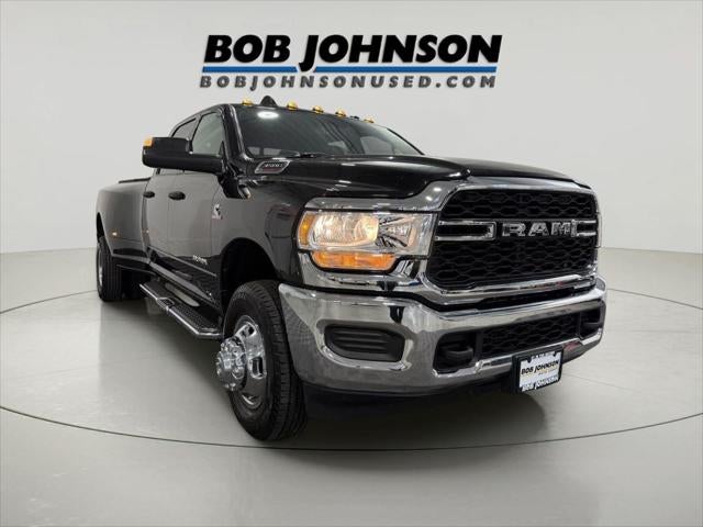 2022 RAM 3500 Tradesman Crew Cab 4x4 8' Box