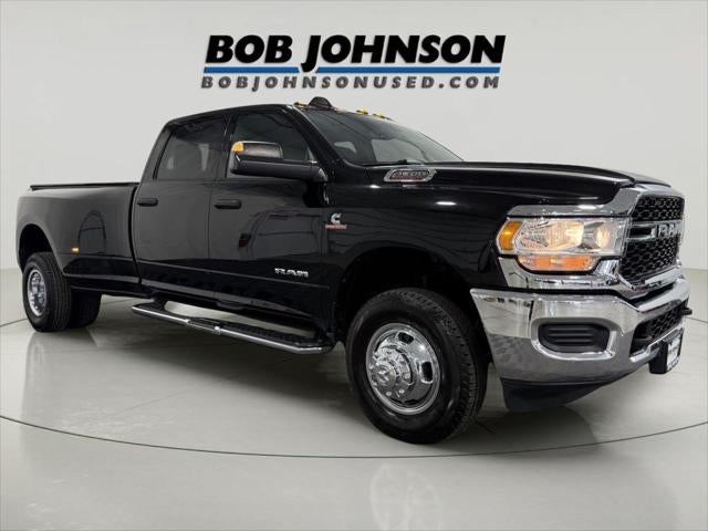 2022 RAM 3500 Tradesman Crew Cab 4x4 8' Box