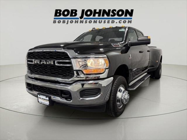 2022 RAM 3500 Tradesman Crew Cab 4x4 8' Box