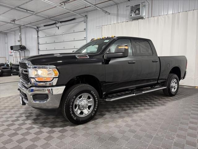2024 RAM 2500 Tradesman Crew Cab 4x4 6'4' Box