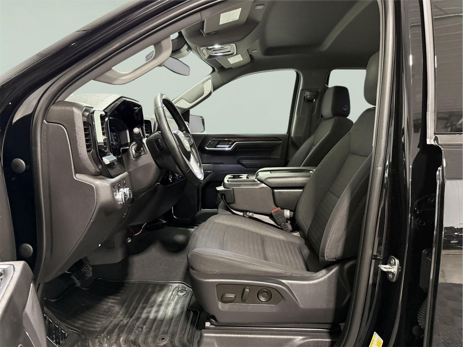 2023 GMC Sierra 1500 4WD Crew Cab Short Box Elevation with 3VL