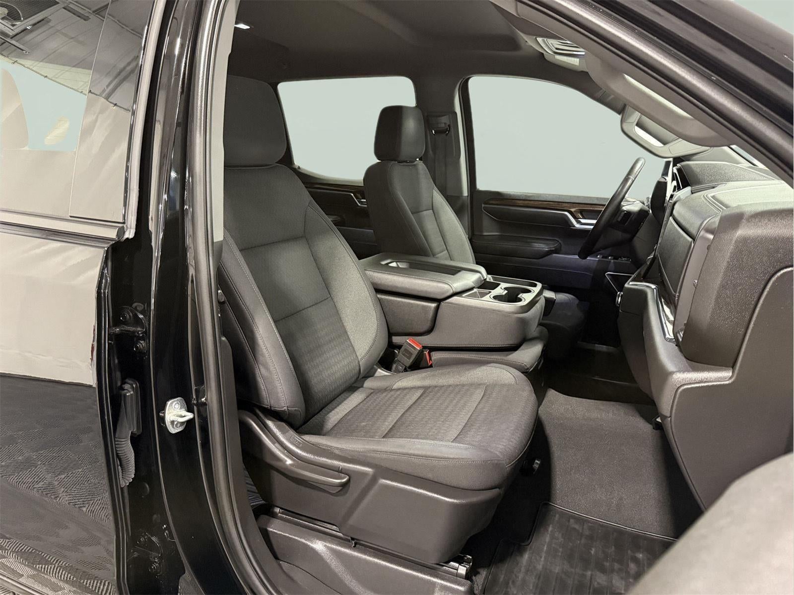 2023 GMC Sierra 1500 4WD Crew Cab Short Box Elevation with 3VL