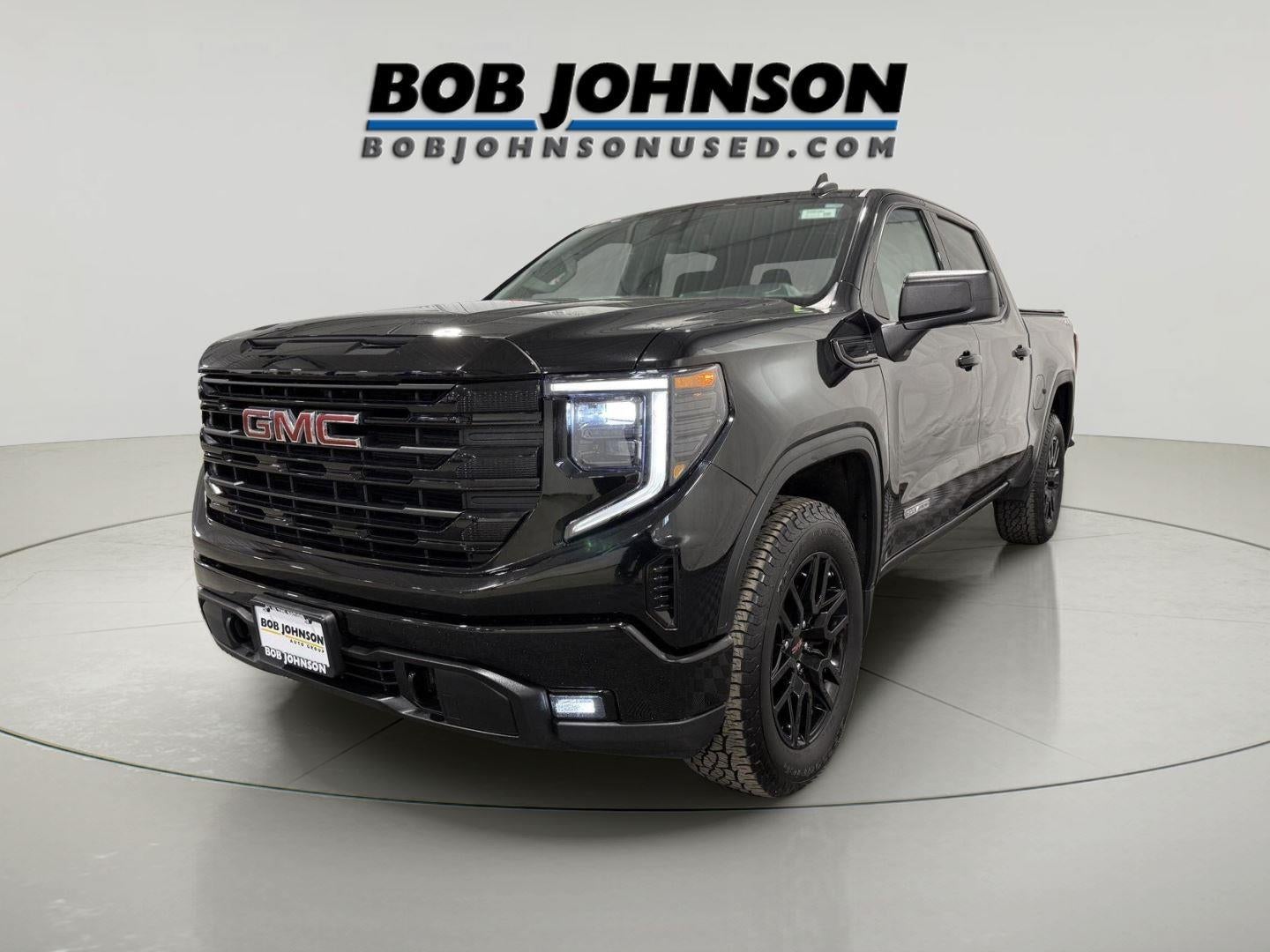 2023 GMC Sierra 1500 4WD Crew Cab Short Box Elevation with 3VL