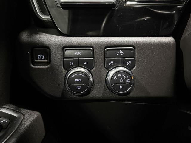 2023 GMC Sierra 1500 4WD Crew Cab Short Box Elevation with 3VL