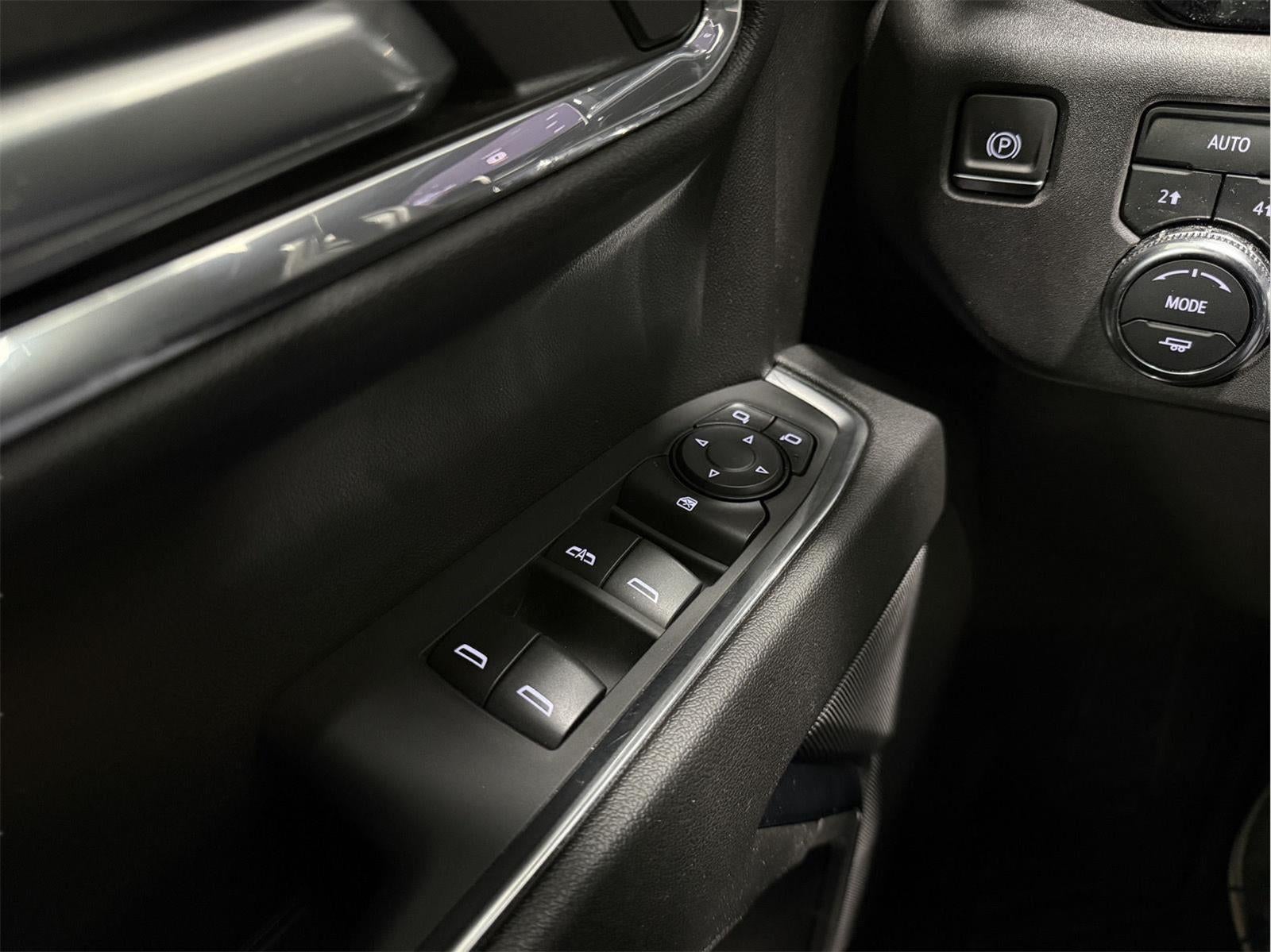 2024 GMC Sierra 1500 4WD Crew Cab Short Box Elevation with 3VL