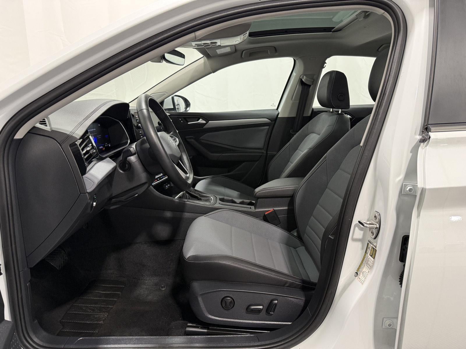 2025 Volkswagen Jetta 1.5T SE