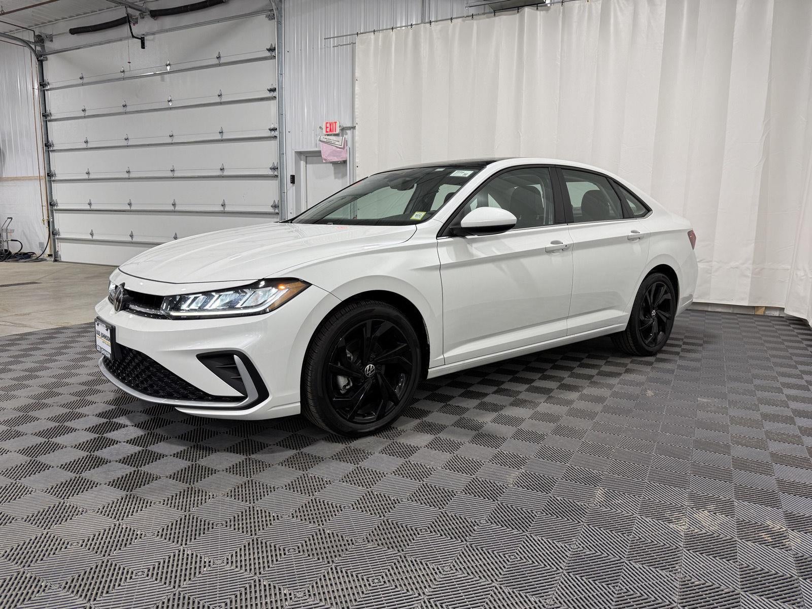 2025 Volkswagen Jetta 1.5T SE