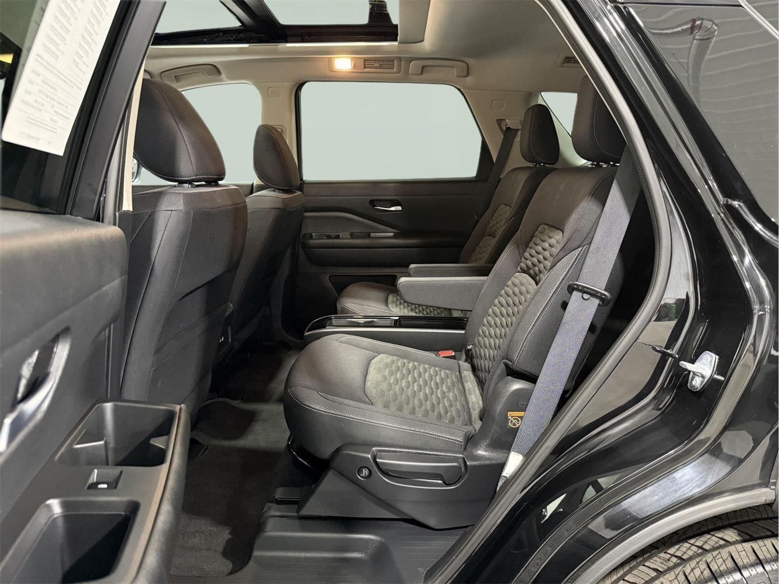 2022 Nissan Pathfinder SV 4WD