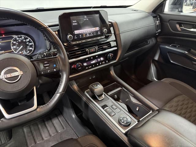 2022 Nissan Pathfinder SV 4WD