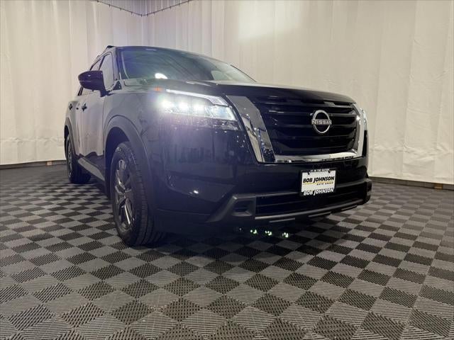 2022 Nissan Pathfinder SV 4WD