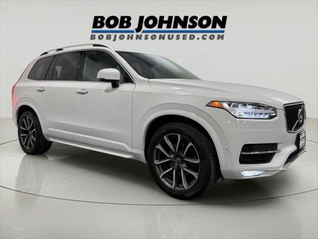 2018 Volvo XC90 T6 Momentum